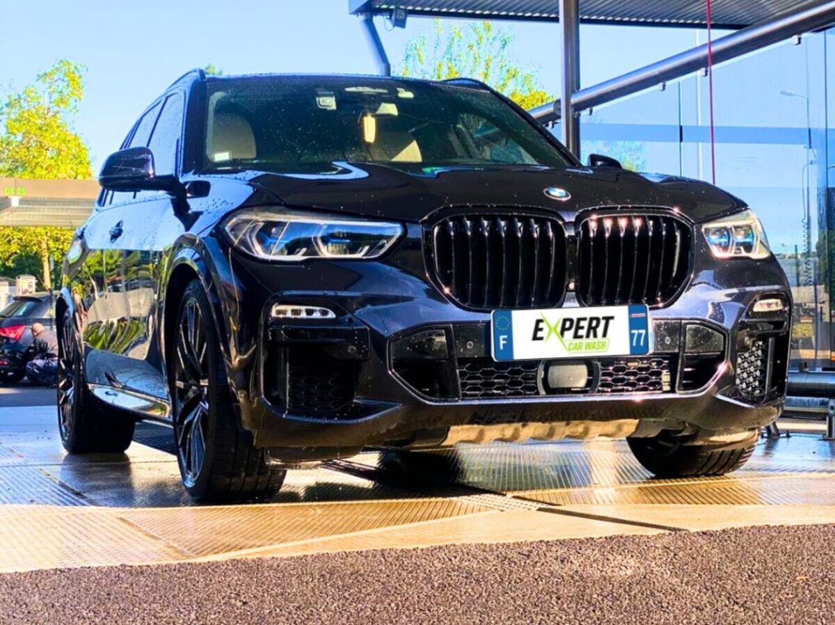 Vue globale station de lavage clé en main - Réalisation Expertise Lavage Auto France