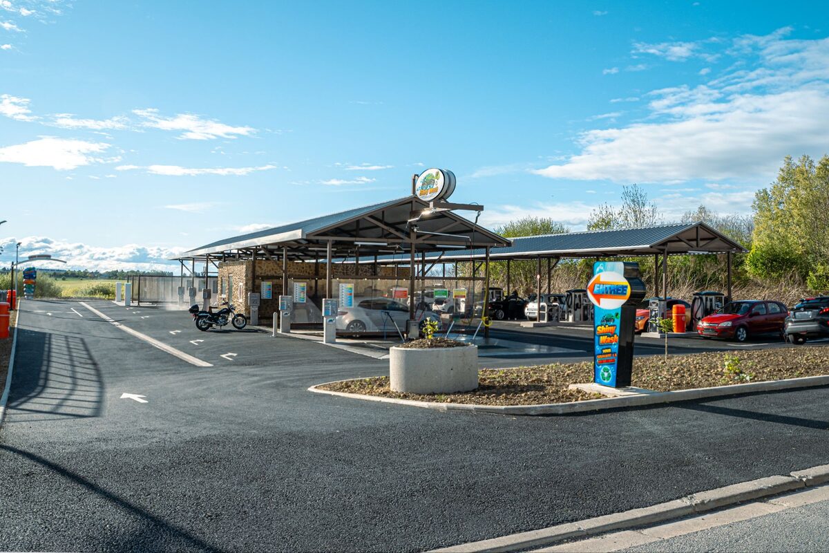 Accès station de lavage haute pression - Projet Expertise Lavage Auto